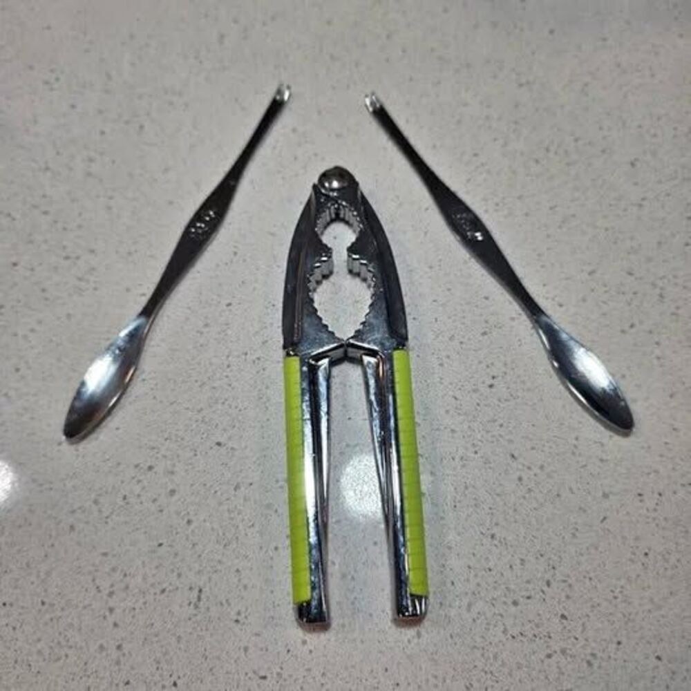 Zinc alloy nut cracker with stainless steel picks, kitchen tool set